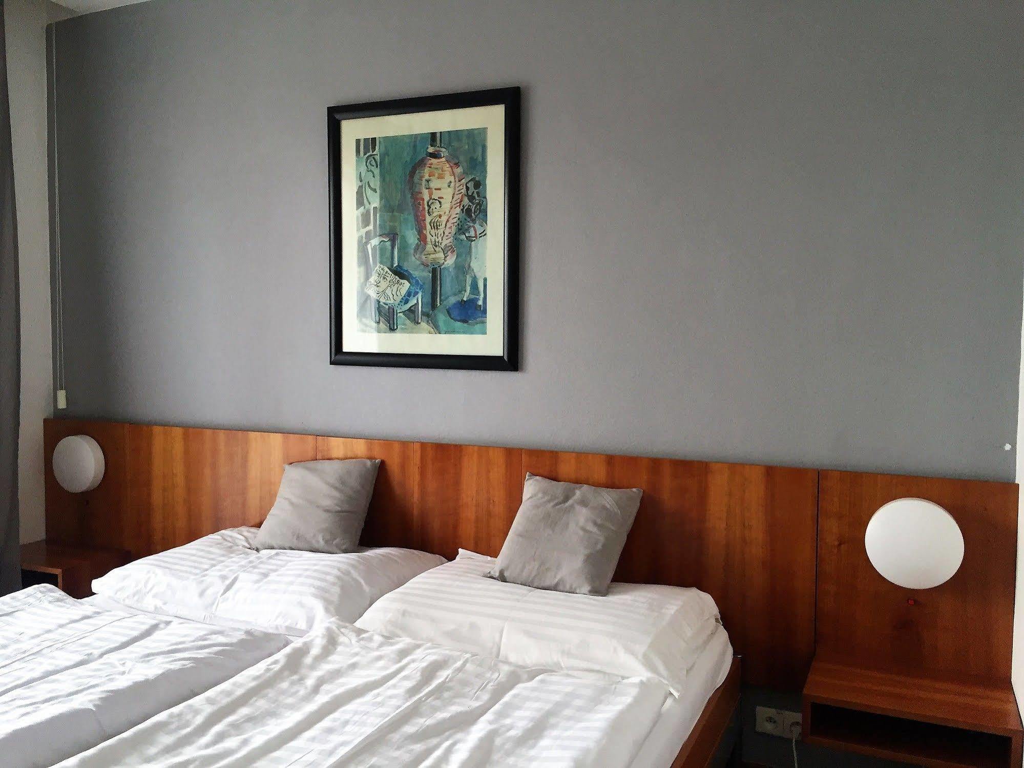 Hotel Maxim Свети-Юр Экстерьер фото
